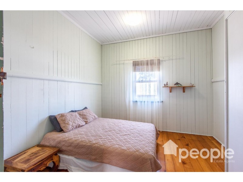 16 Cribb Street, Sadliers Crossing QLD 4305