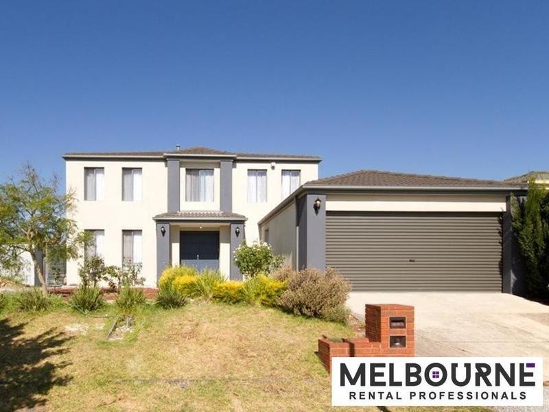 3 Peveril Crescent, Cranbourne North VIC 3977