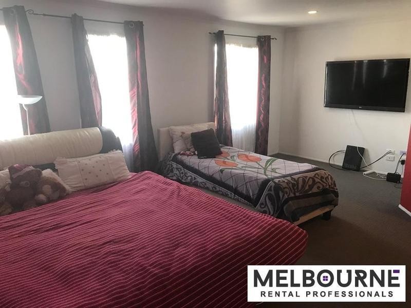 3 Peveril Crescent, Cranbourne North VIC 3977
