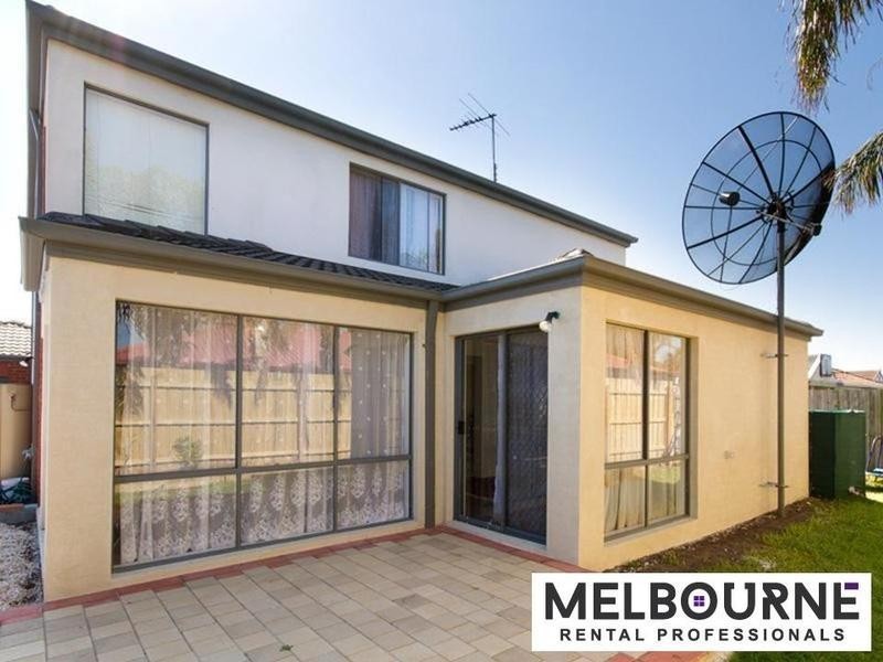 3 Peveril Crescent, Cranbourne North VIC 3977