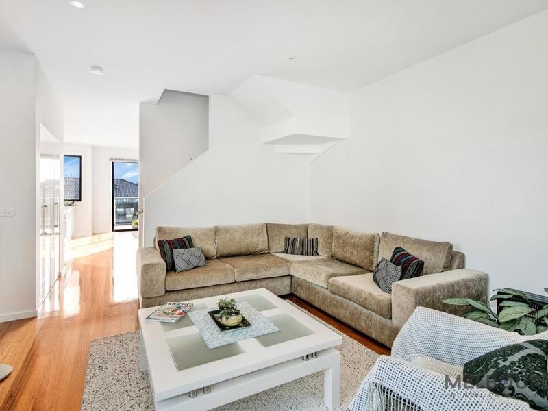 26 Featherpark Way, Craigieburn VIC 3064