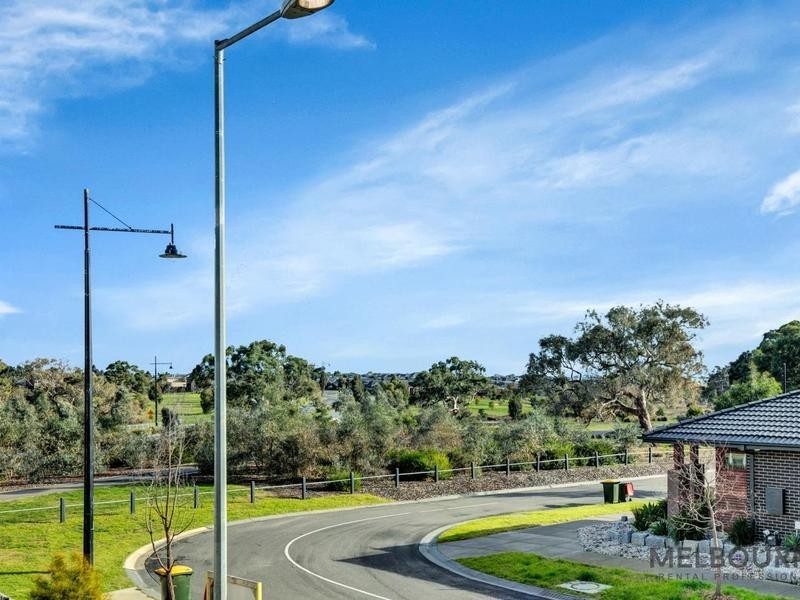26 Featherpark Way, Craigieburn VIC 3064
