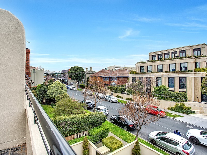 11/105 Mathoura Road, Toorak VIC 3142