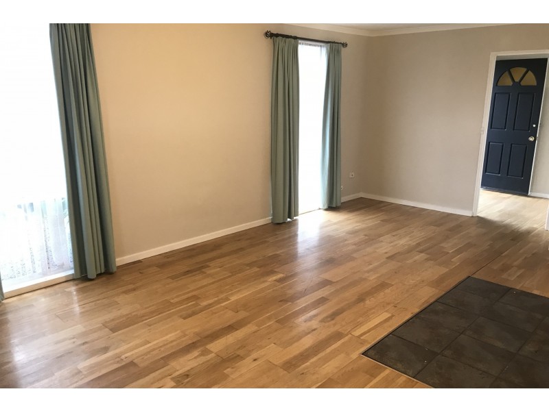 5 Kenley Court, Meadow Heights VIC 3048