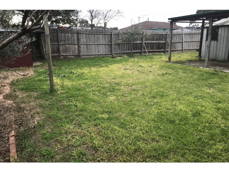 5 Kenley Court, Meadow Heights VIC 3048