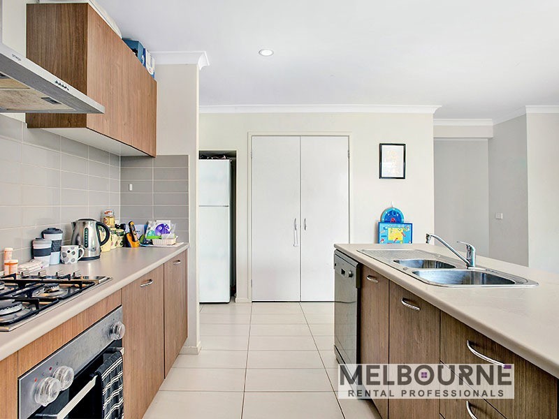 43 Manuka Grove, Wyndham Vale VIC 3024