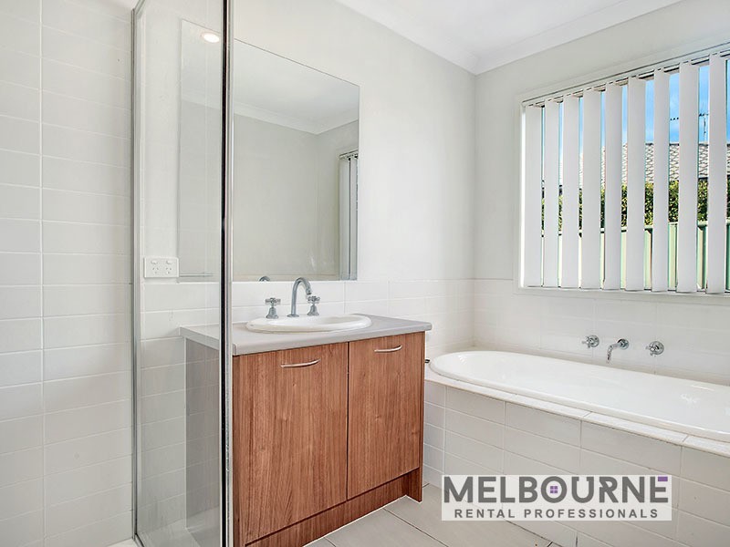 43 Manuka Grove, Wyndham Vale VIC 3024