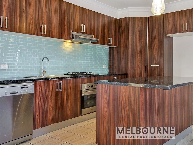 70 Kinglake Crescent, Craigieburn VIC 3064