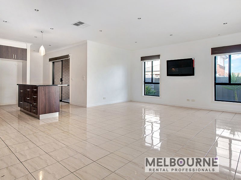 70 Kinglake Crescent, Craigieburn VIC 3064