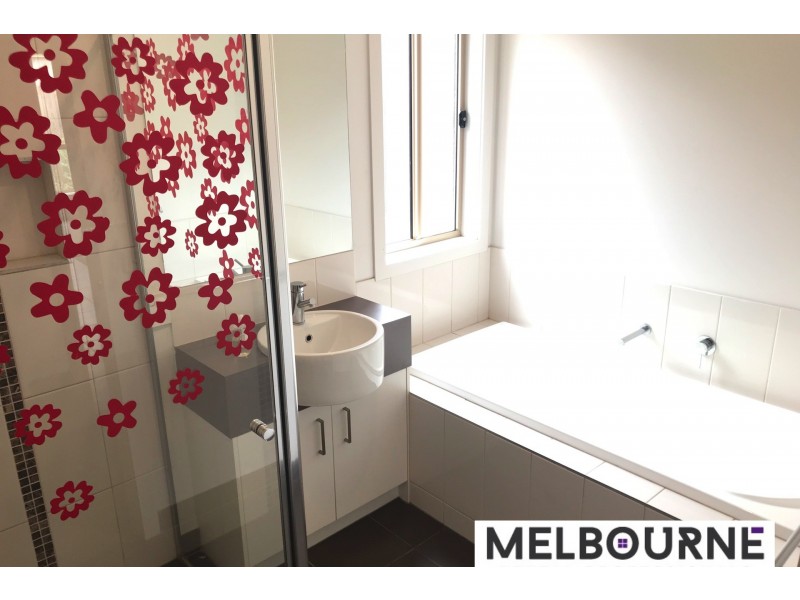 18 Landscape Drive, Truganina VIC 3029