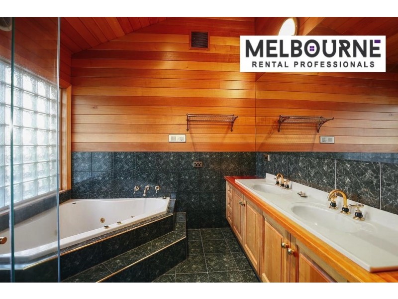 2 Mawson Close, Wantirna South VIC 3152