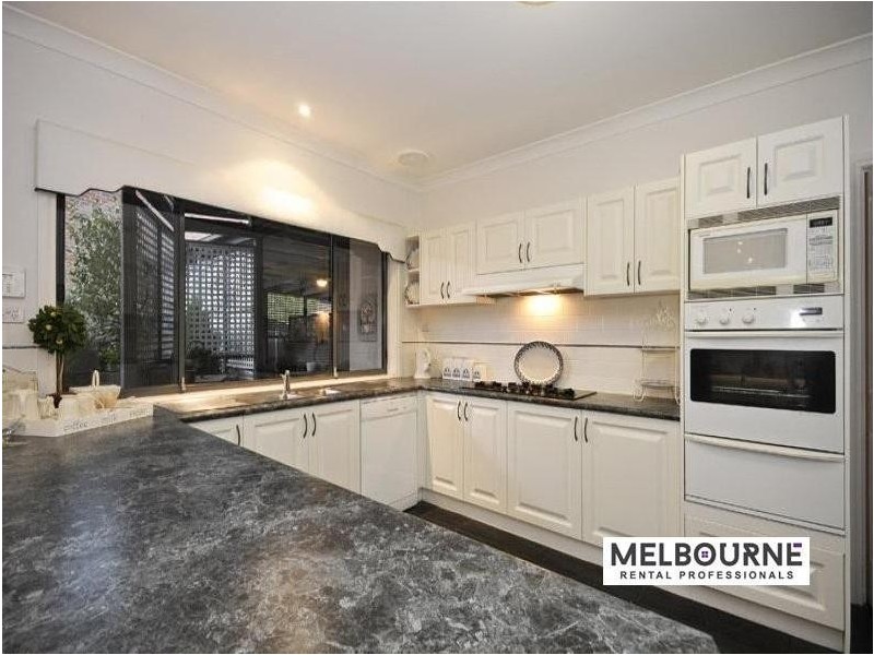 104 Jenola Parade, Wantirna South VIC 3152