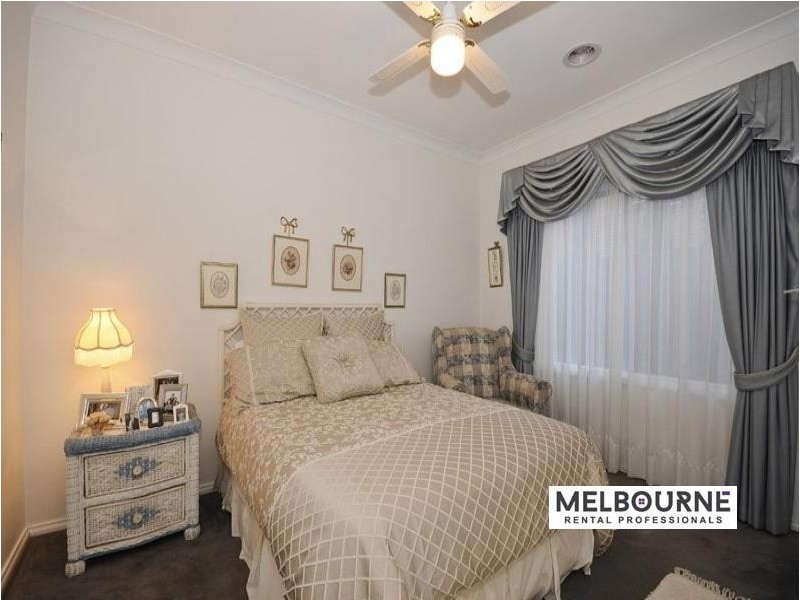 104 Jenola Parade, Wantirna South VIC 3152