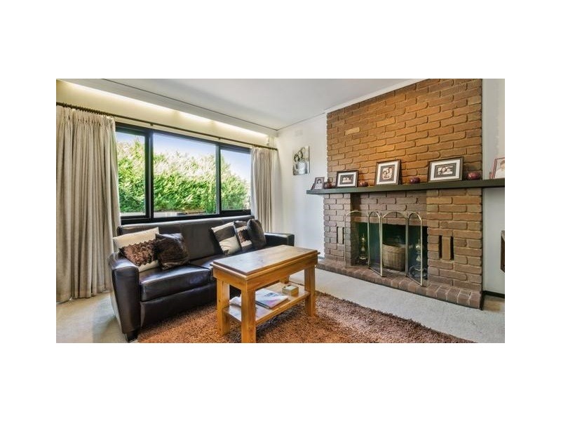 37 Canterbury Road, Ringwood East VIC 3135