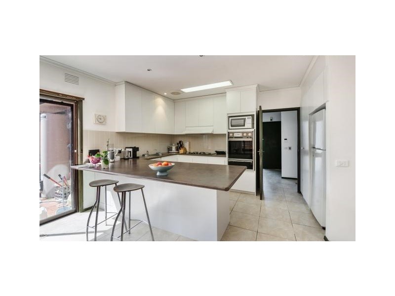 37 Canterbury Road, Ringwood East VIC 3135