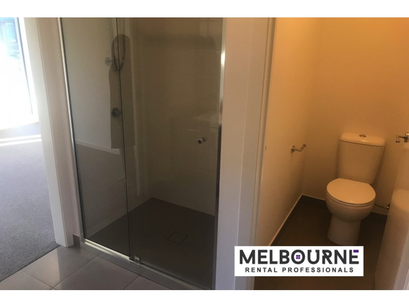 20 Langshan Road, Clyde North VIC 3978