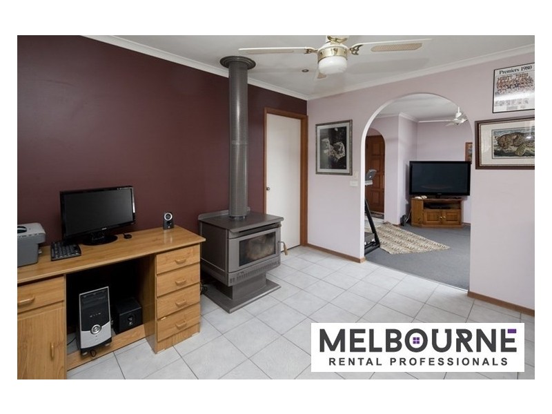 20 Chomley Street, Cranbourne VIC 3977