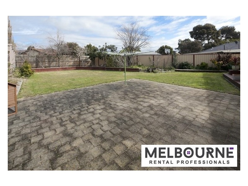 20 Chomley Street, Cranbourne VIC 3977