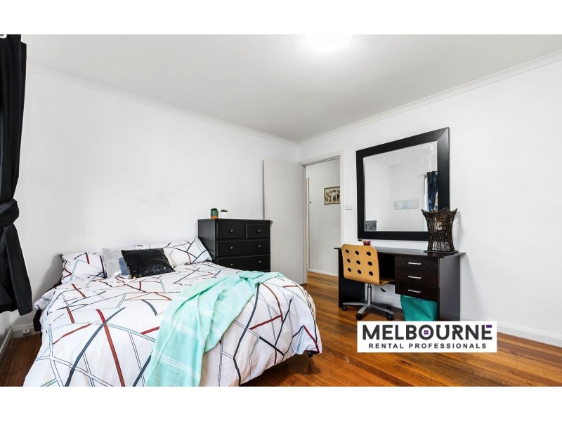 5 Bourke Road, Melton South VIC 3338