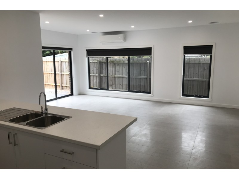 2/15 Laurel Street, Preston VIC 3072