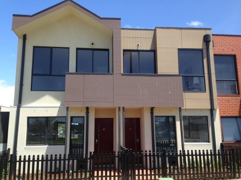 9B Huntington Drive, Craigieburn VIC 3064
