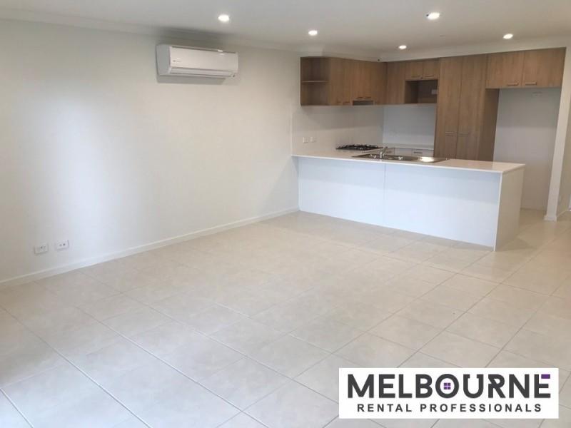 14 Nunkeri Court, Clyde North VIC 3978