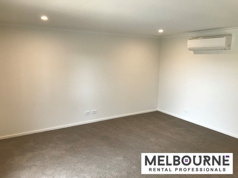 14 Nunkeri Court, Clyde North VIC 3978