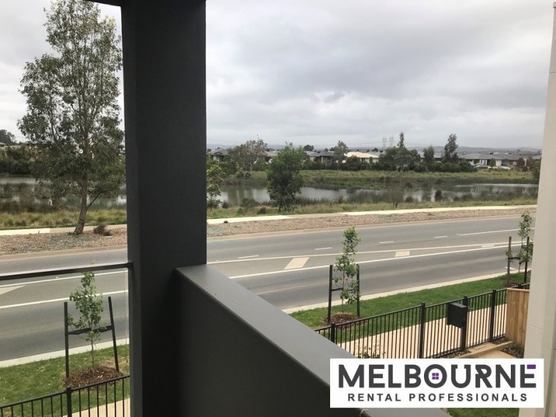 14 Nunkeri Court, Clyde North VIC 3978