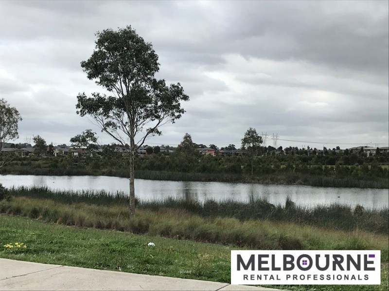 14 Nunkeri Court, Clyde North VIC 3978