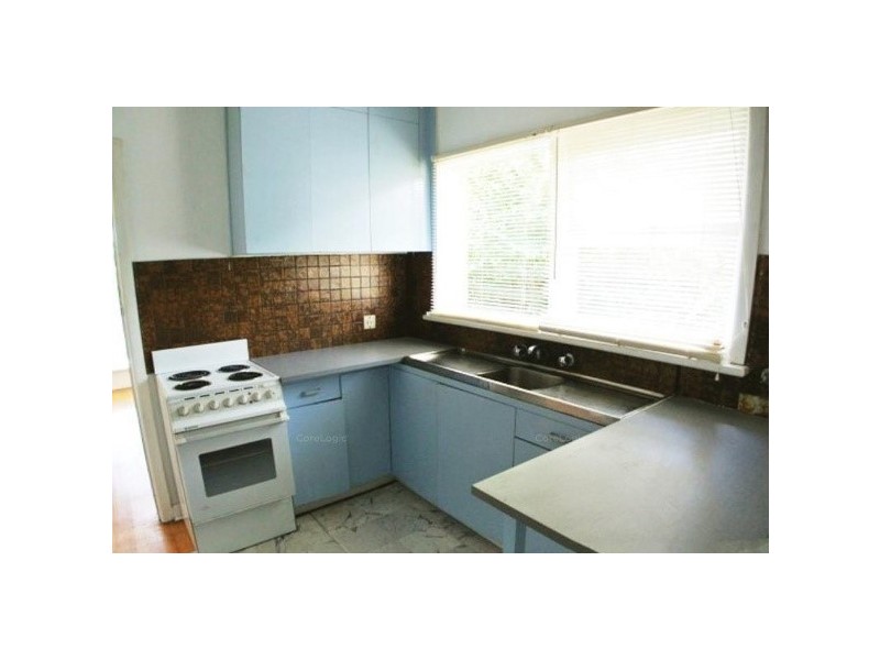 4 Meadow Crescent, Mount Waverley VIC 3149