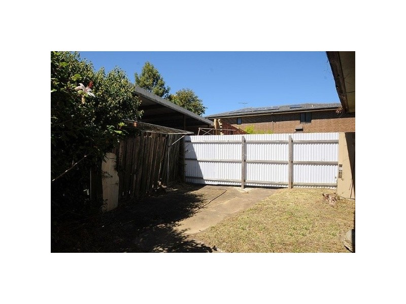 4 Meadow Crescent, Mount Waverley VIC 3149