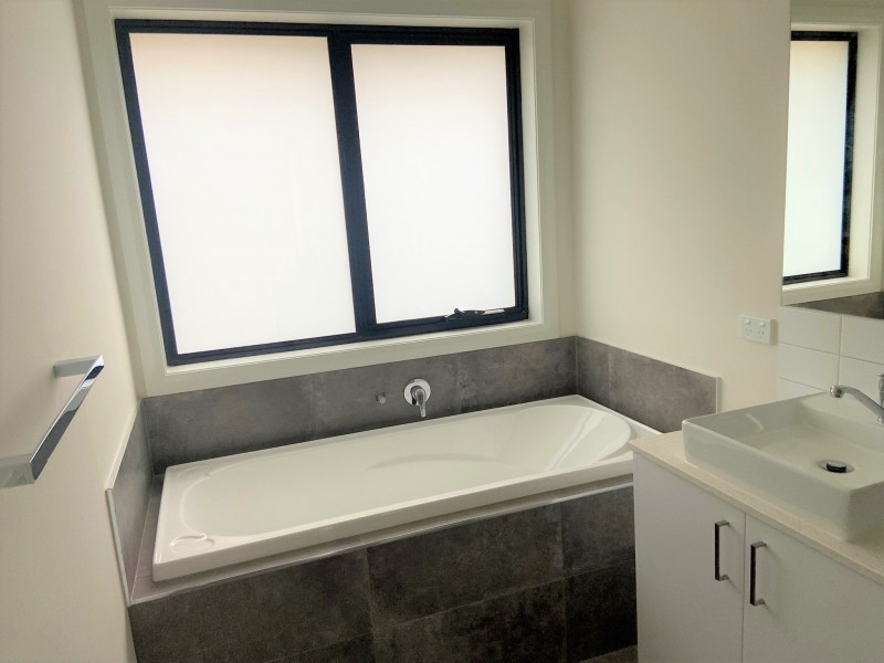 16/44 Coburns Road, Melton VIC 3337