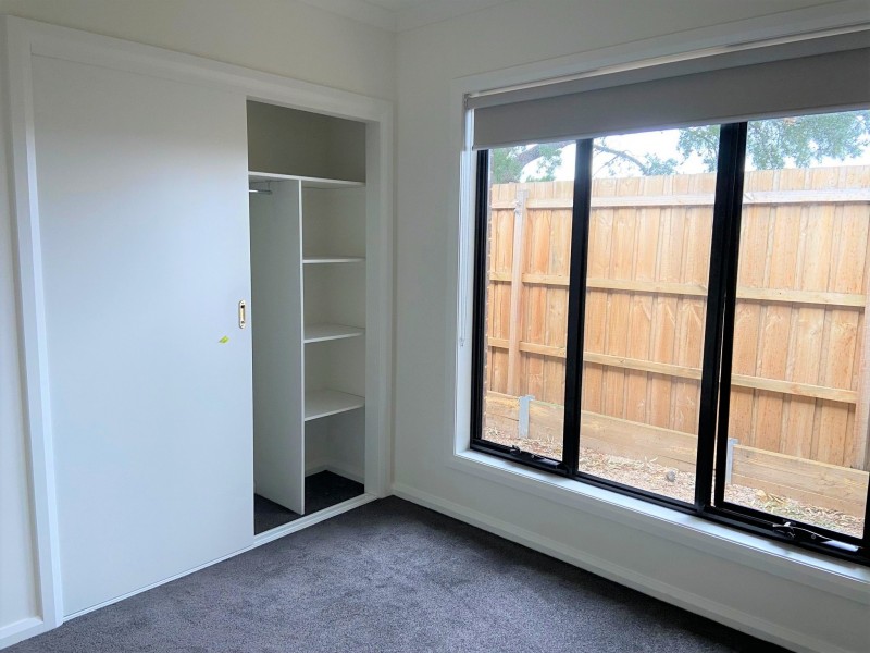 16/44 Coburns Road, Melton VIC 3337