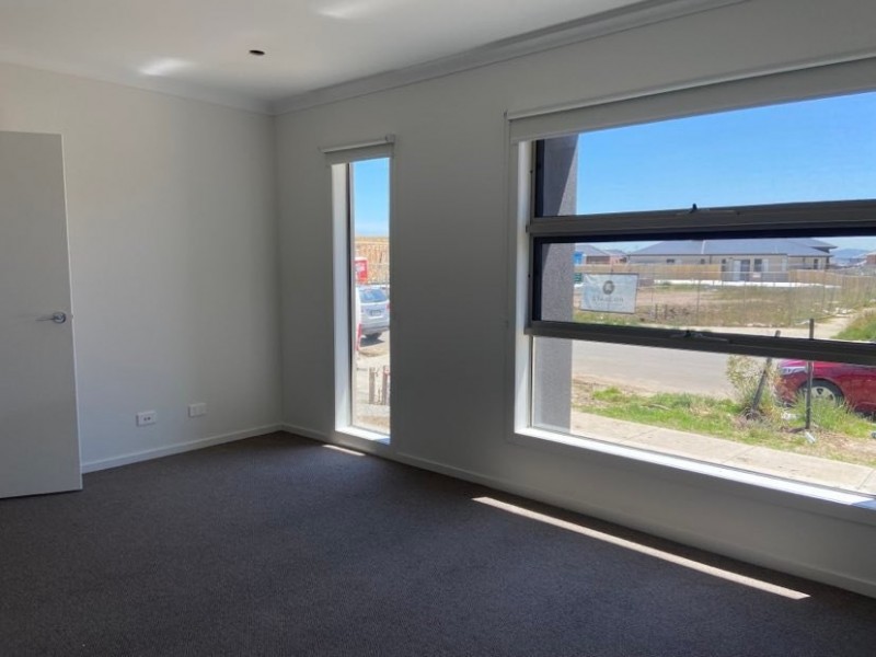 50 Vautier Avenue, Mickleham VIC 3064