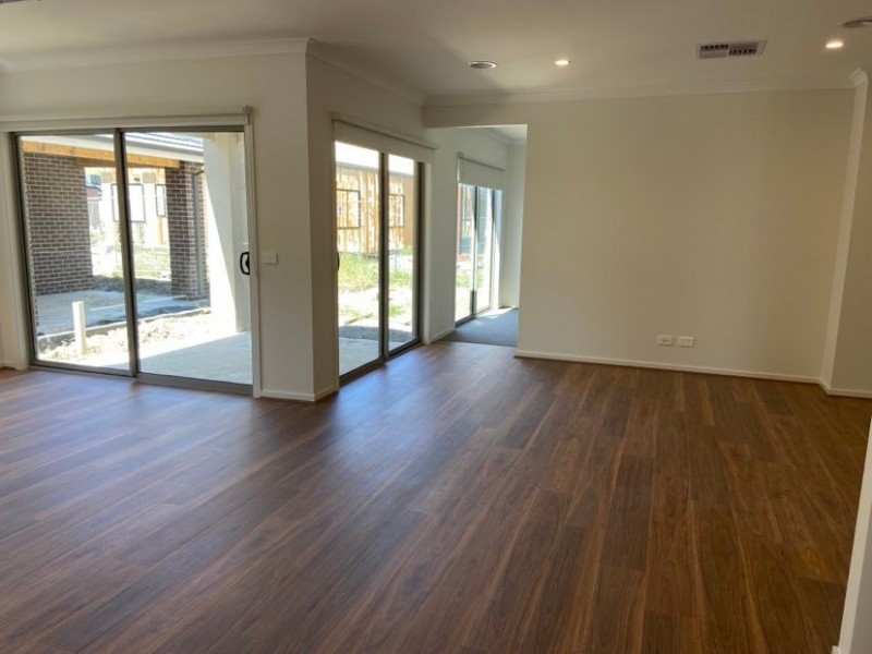 50 Vautier Avenue, Mickleham VIC 3064