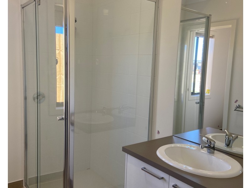 42 Harper Boulevard, Mount Duneed VIC 3216