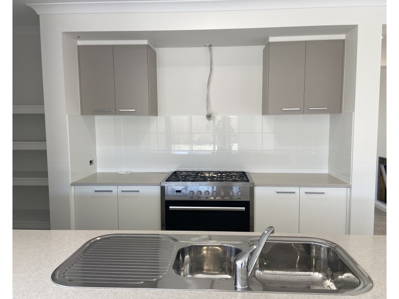 42 Harper Boulevard, Mount Duneed VIC 3216