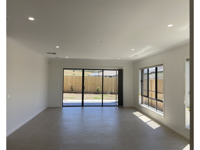 42 Harper Boulevard, Mount Duneed VIC 3216