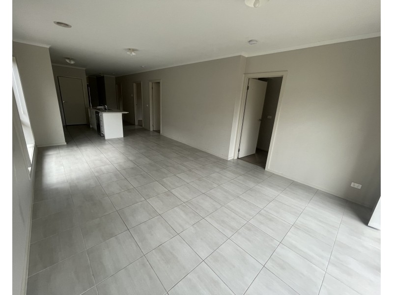 109 Moor Park Drive, Craigieburn VIC 3064