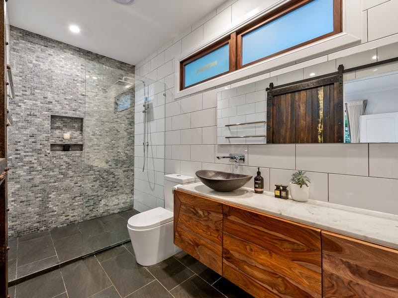 35 Barwood Street, Newmarket QLD 4051