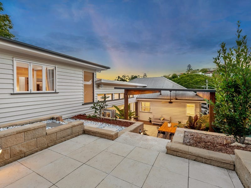 35 Barwood Street, Newmarket QLD 4051