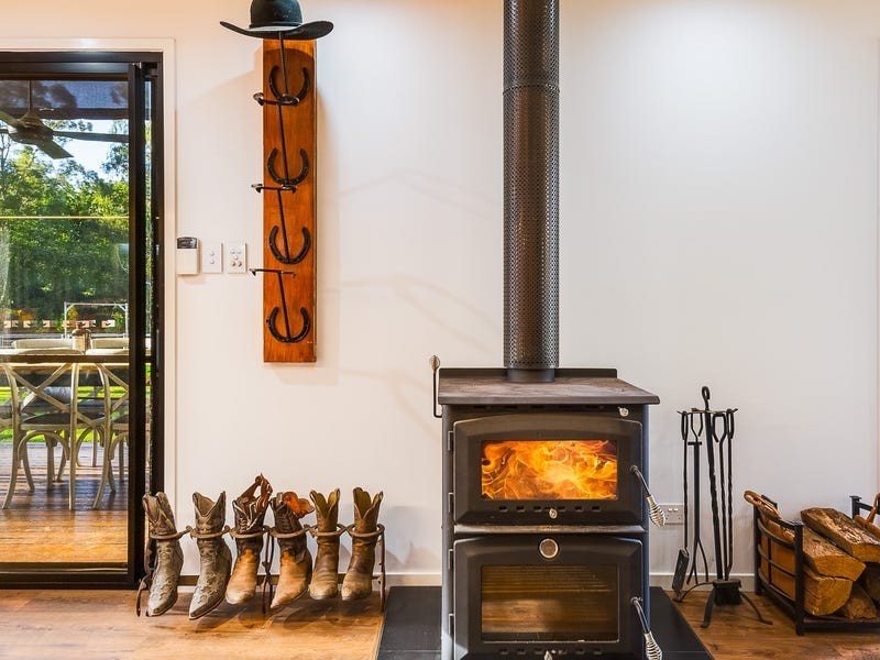 35 McLean Road South, Camp Mountain QLD 4520