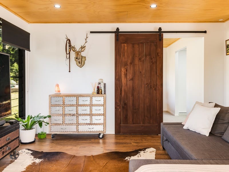 35 McLean Road South, Camp Mountain QLD 4520