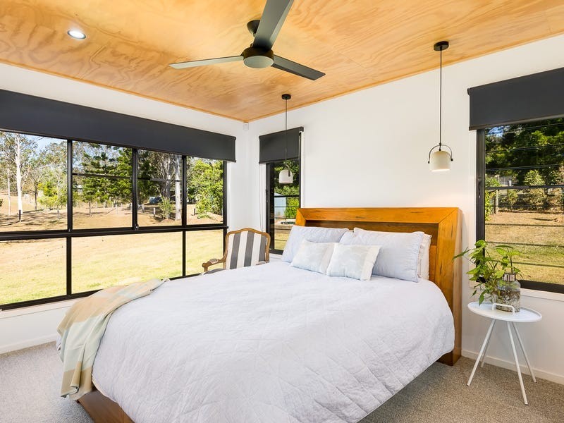 35 McLean Road South, Camp Mountain QLD 4520