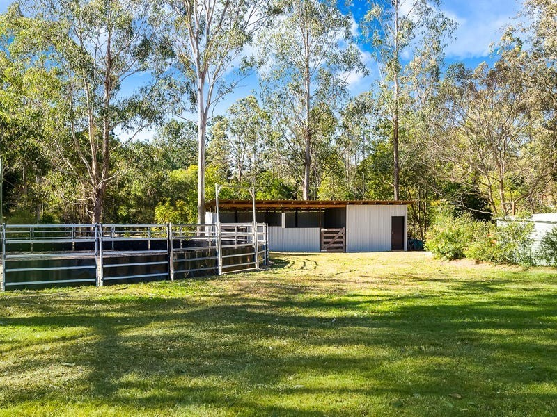 35 McLean Road South, Camp Mountain QLD 4520