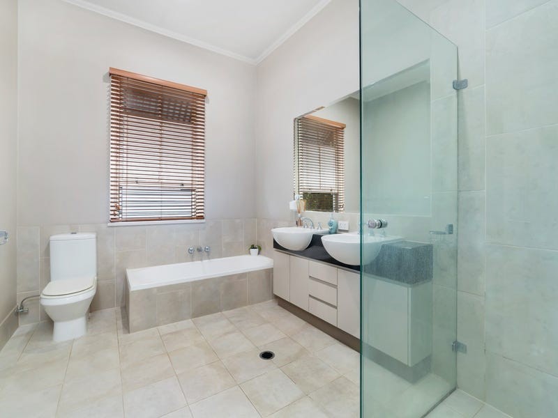 23 Mark Street, Newmarket QLD 4051