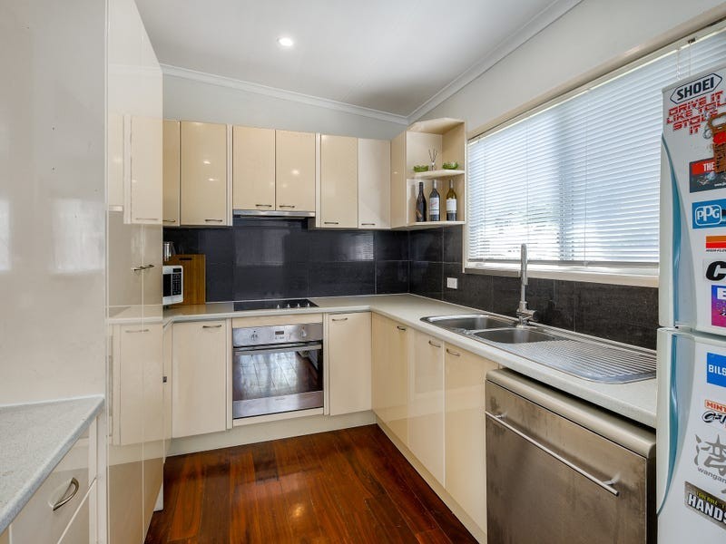 15 Venetia Street, Stafford Heights QLD 4053