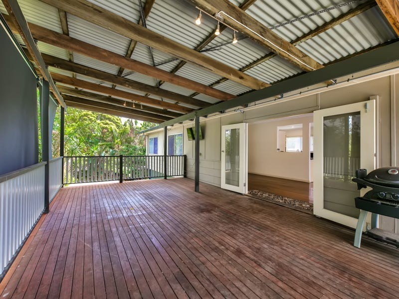 15 Venetia Street, Stafford Heights QLD 4053