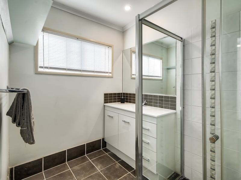 15 Venetia Street, Stafford Heights QLD 4053