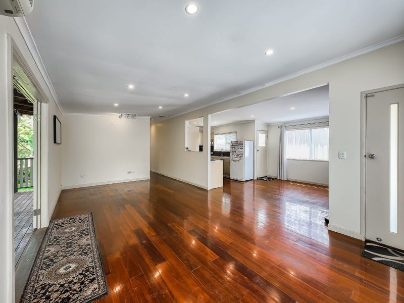 15 Venetia Street, Stafford Heights QLD 4053